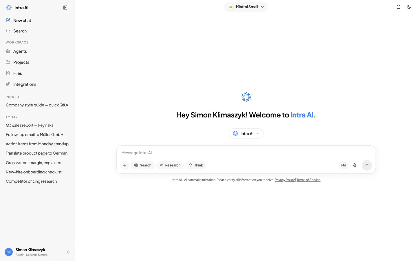 Der Neue-Chat-Bildschirm mit dem Modell-Selektor in der Kopfzeile, dem Eingabebereich und der Seitenleiste