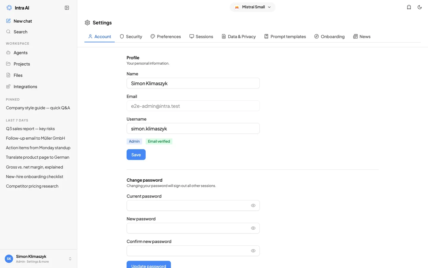 Einstellungsseite geöffnet im Tab „Konto" mit Profilfeldern und einem Formular zum Passwort ändern darunter